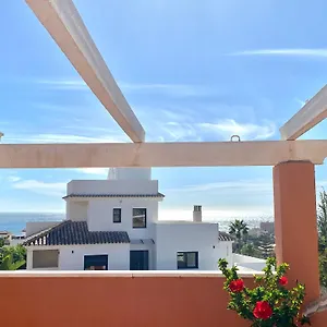 https://villa-with-swimming-pool-sea-view.es-andalucia.com
